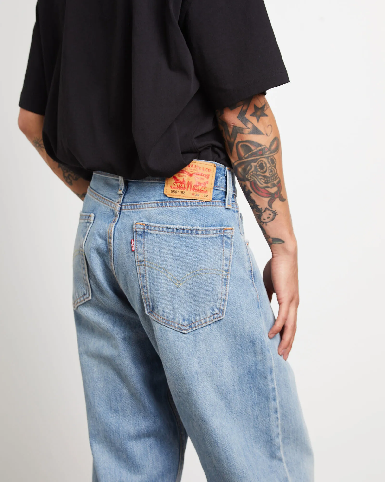 Levis 550 '92 Relaxed Tapered Denim Jeans in Whole New Moods Blue