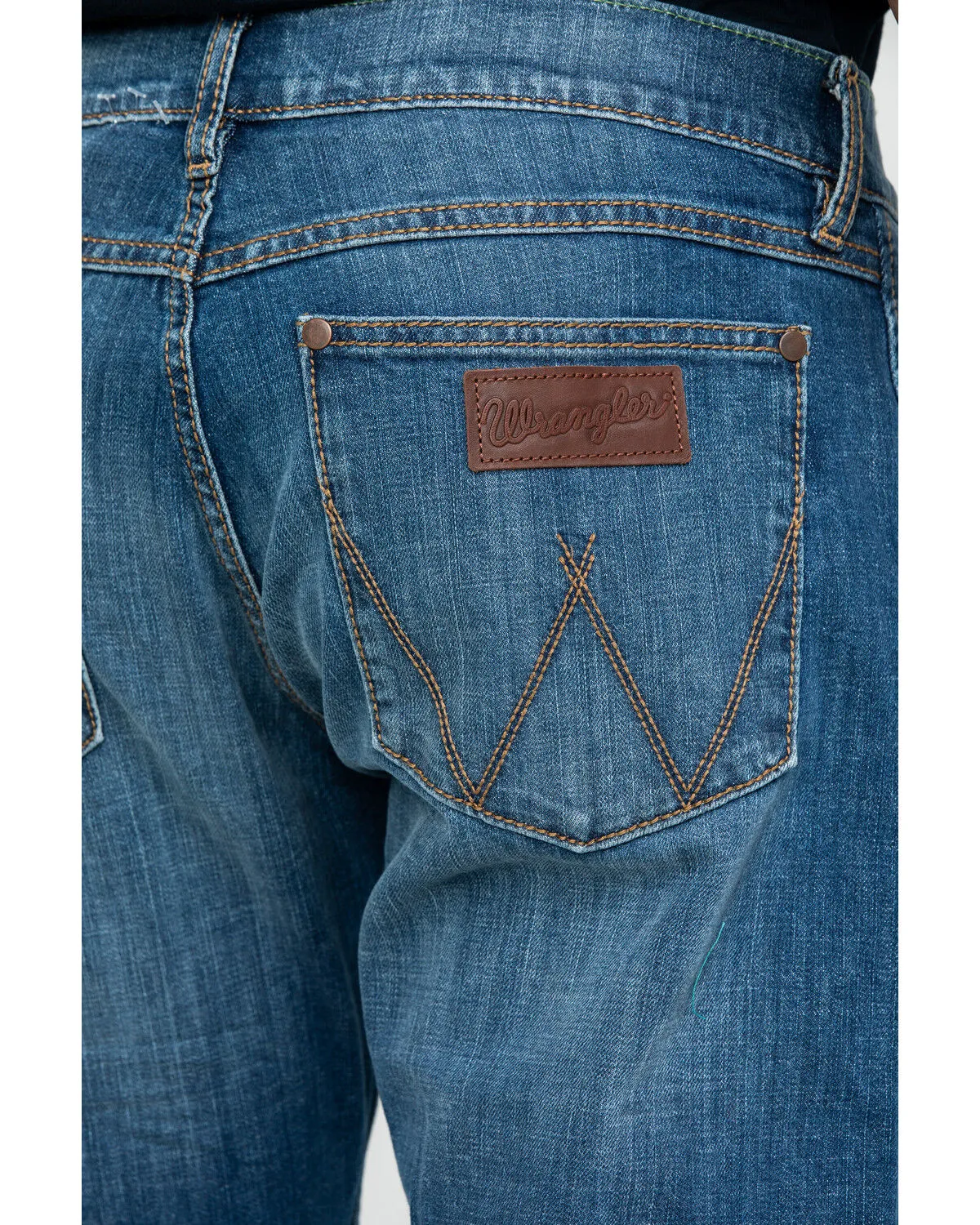 Product Name:  Wrangler Retro Men's Cottonwood Medium Wash Slim Straight Jeans