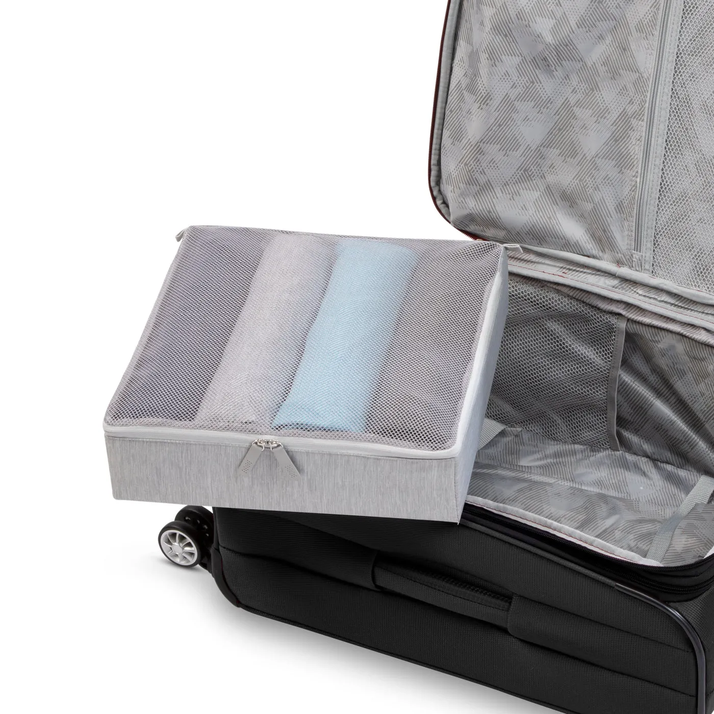 Ricardo Beverly Hills  Hermosa Softside Carry-On Spinner Luggage