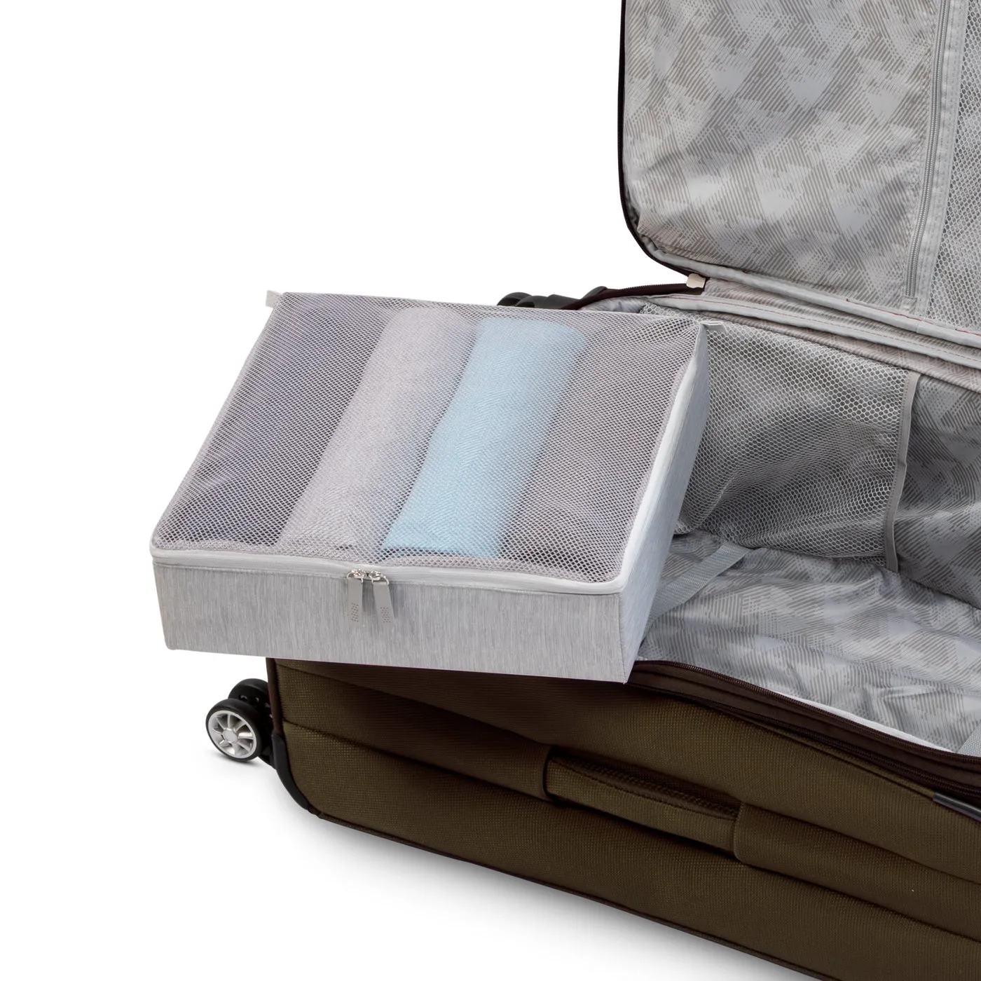 Ricardo Beverly Hills  Hermosa Softside Medium Checked Spinner Luggage