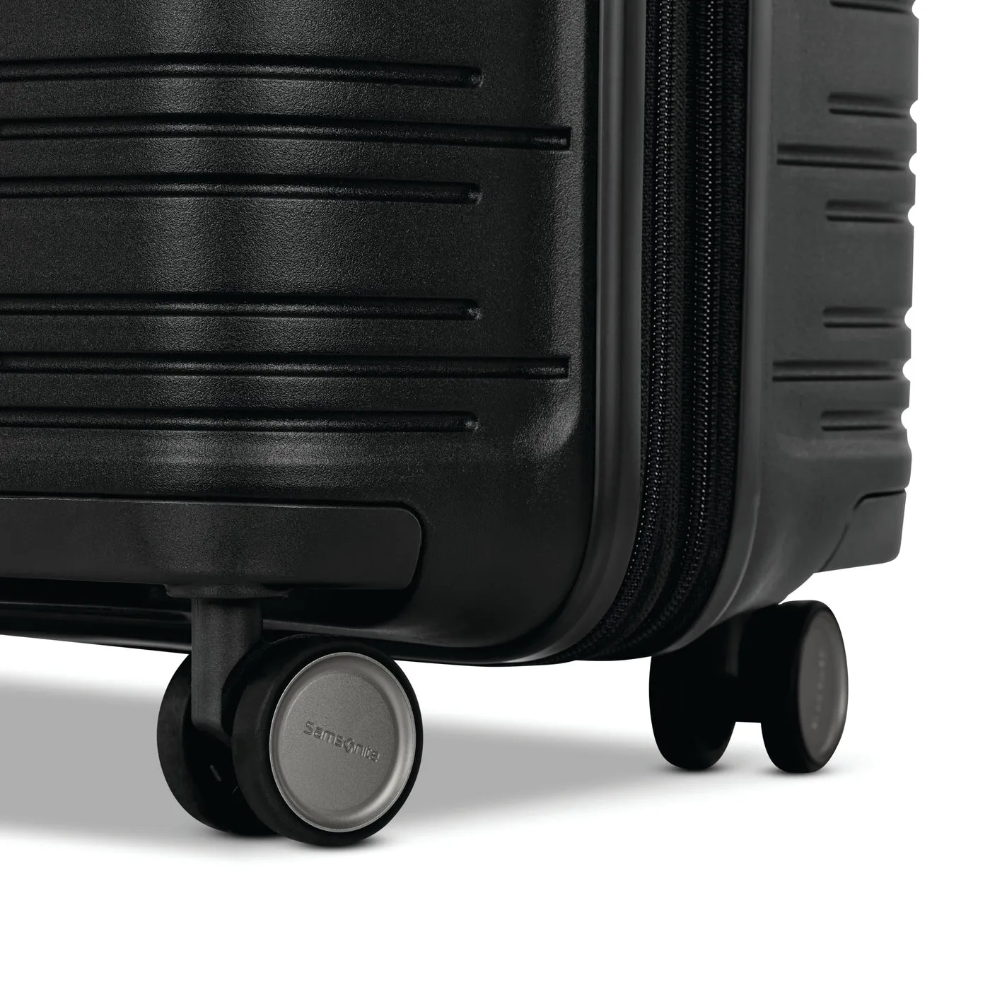 Samsonite  Elevation Plus Carry-On 22x14x9 Spinner Luggage