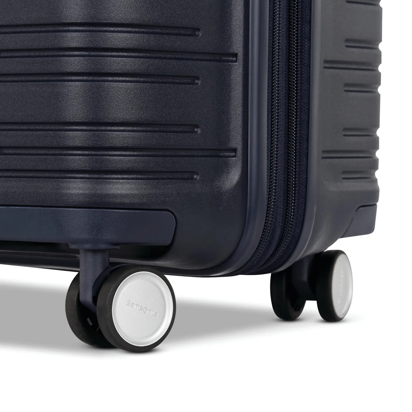 Samsonite  Elevation Plus Carry-On 22x14x9 Spinner Luggage