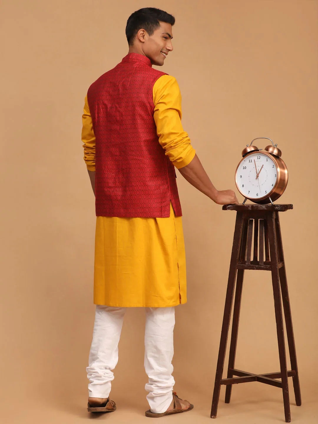 VASTRAMAY Men's Maroon Jacquard Nehru Jacket with Kurta Pyjama Set