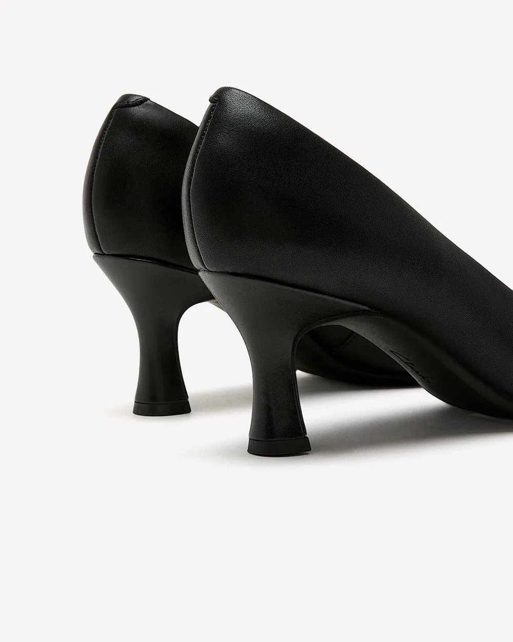 Wide Width, Black Leather Pointed Pump Shoe - Clarks